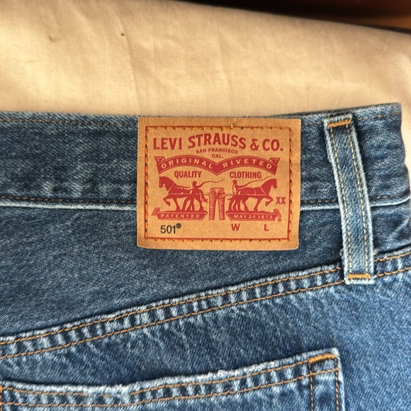 NWOT Levis 501 Original Shorts - Picture 3 of 3